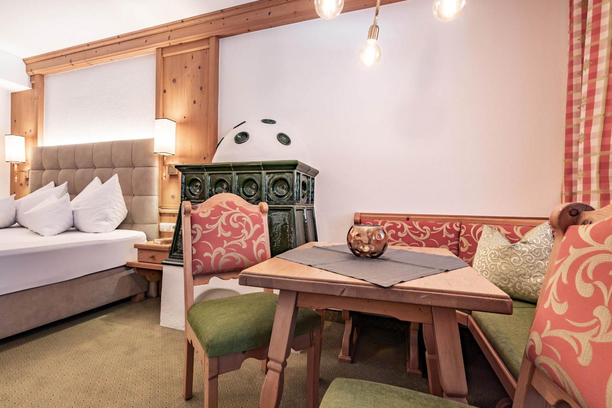 Hotel Berghof Gmbh 4*