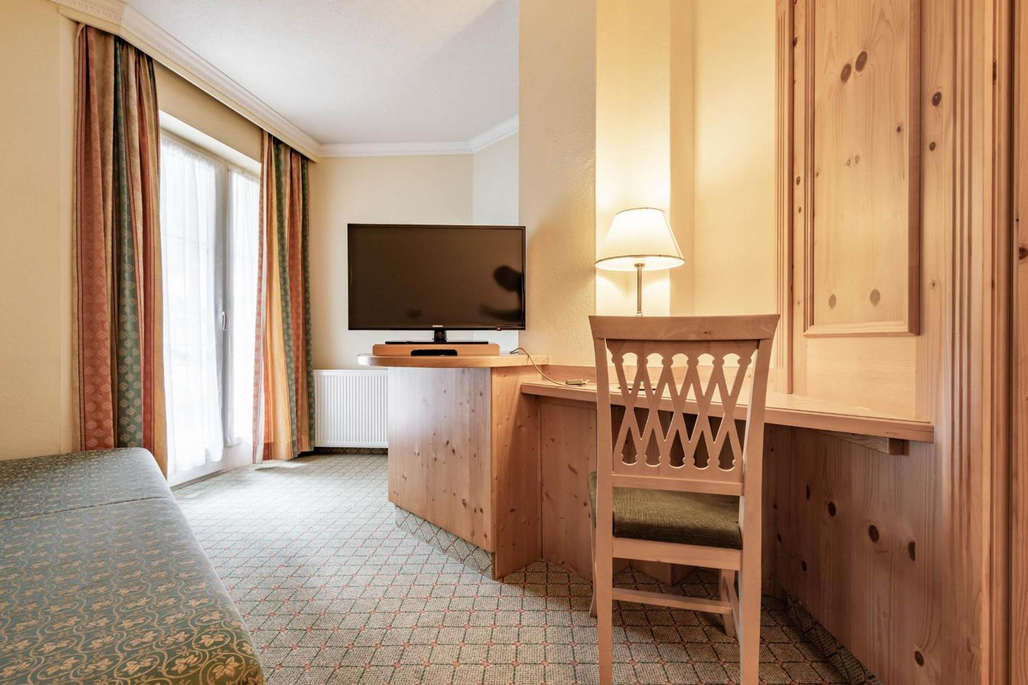 Berghof Gmbh Hotel 4*